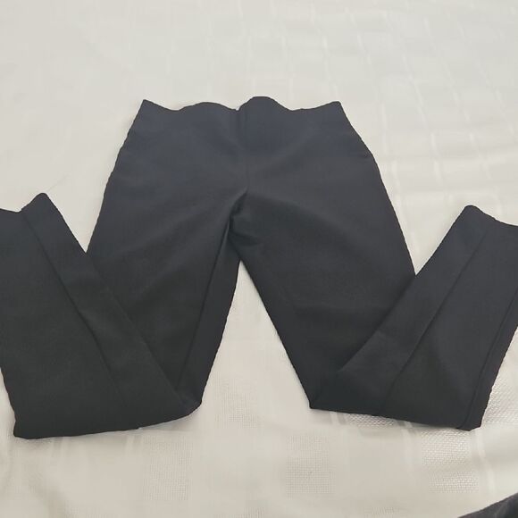Calvin Klein Black Skinny Pants with Sleek Design - Picture 14 of 16